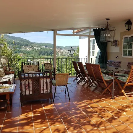 Extensive Estate 10 Minutes From Bayona And Beaches Nyaraló *