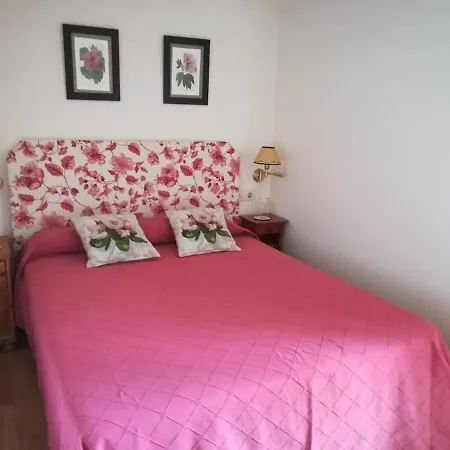 Nyaraló Extensive Estate 10 Minutes From Bayona And Beaches Sabaris